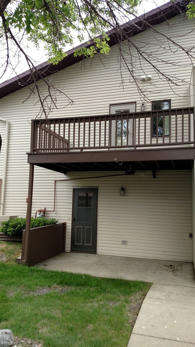 Building Photo - 3 br, 2 bath Condo - 3427 15th Ave S