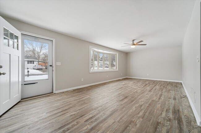 Building Photo - 3 bed 1 Bath Single family home in Valley Township