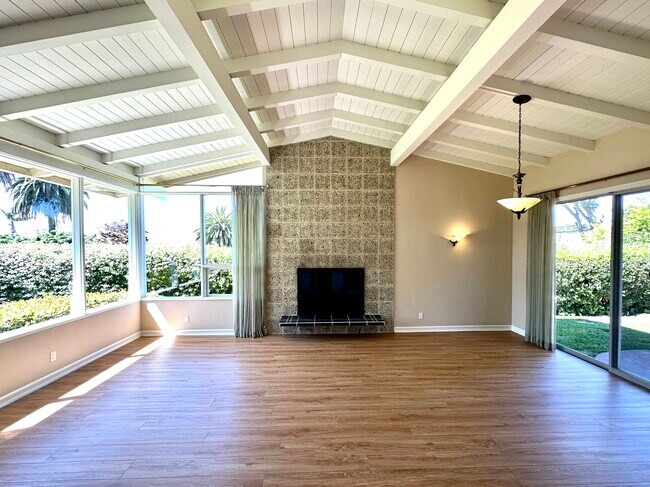 Foto del edificio - 1316 Granvia Altamira