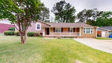 Building Photo - 6107 Sabine Dr