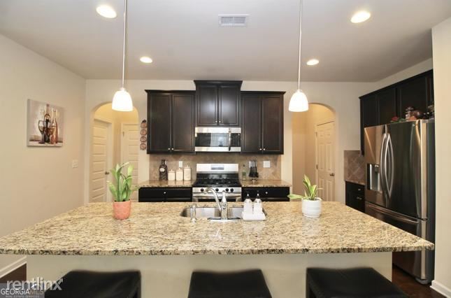 Building Photo - 5 br, 3 bath House - 330 Emporia Loop