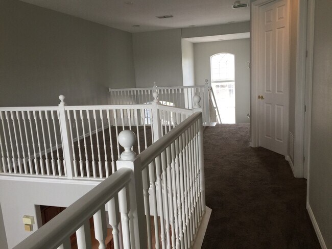 Foto del edificio - Updated 3 Bedroom Townhome in the Arbor Meadows Gated Community