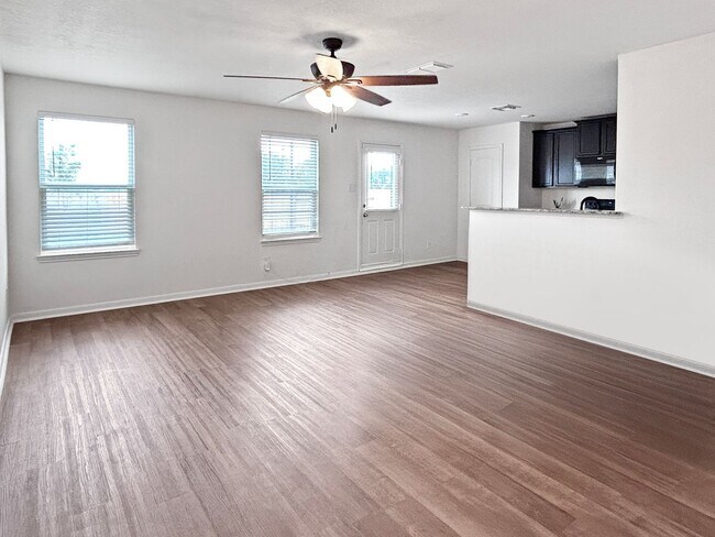 Foto del edificio - Modern Comfort & Prime Location Near Hwy 9...