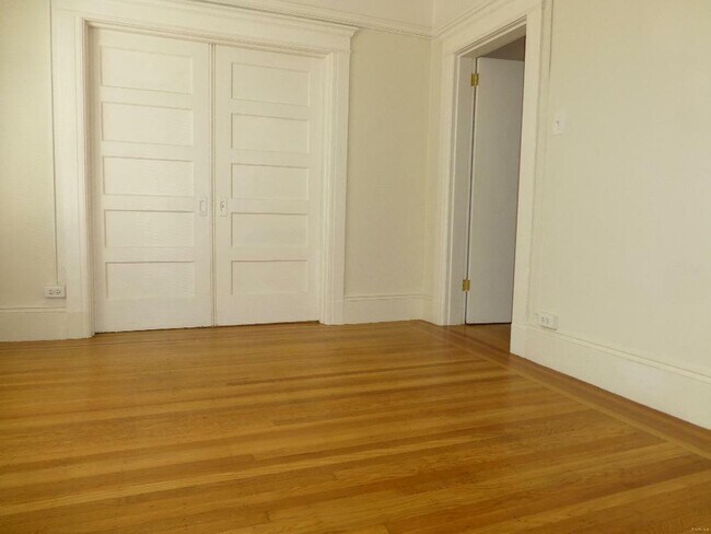 Foto del edificio - 2400 Van Ness Ave