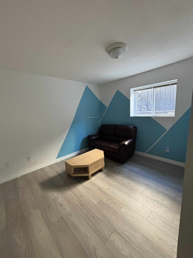 Unité 1 : Chambre 2 - 12693 67B Av