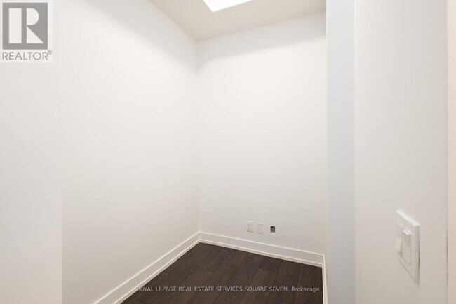 Building Photo - 215-1215 Veterans Drive