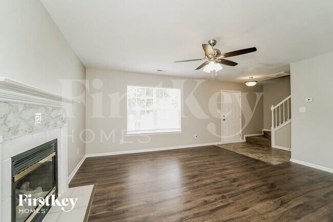 Foto del edificio - 3302 Nevin Brook Rd