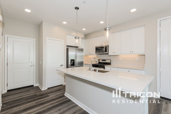 Building Photo - 24700 Tesoro Ct