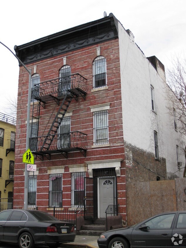 Building Photo - 98 Liberty Ave