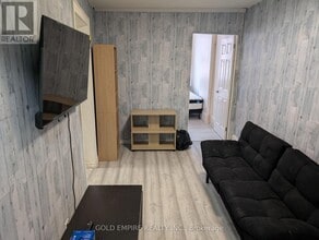 Building Photo - 344 Richmond St