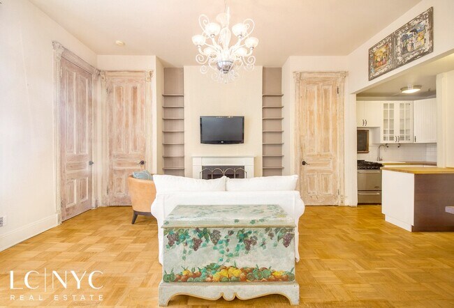 Building Photo - 138 West 87th Street