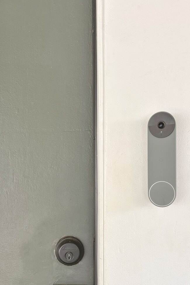 Building Photo - 1385 Allison Ave