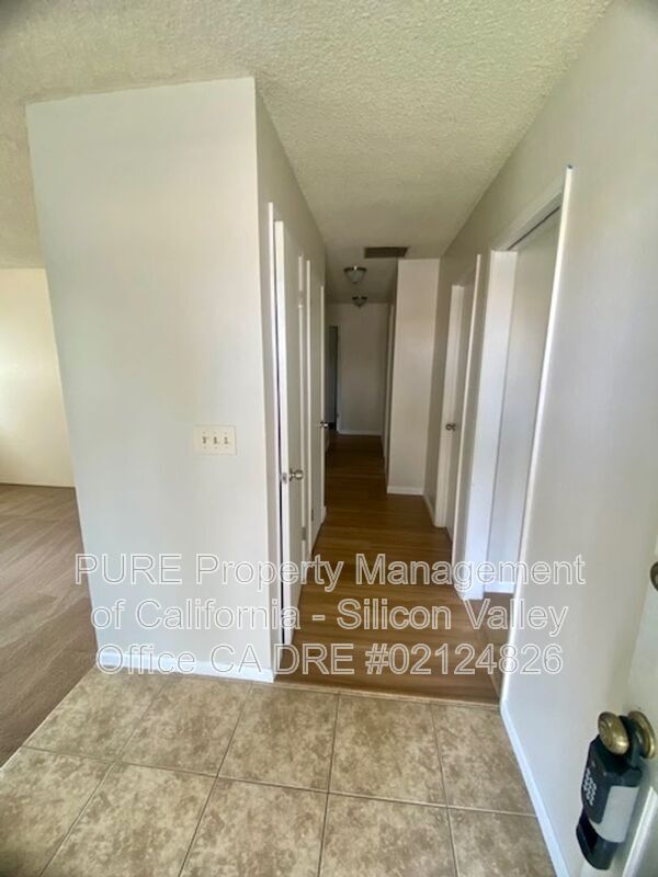 Foto del edificio - 5831 Beswick Dr