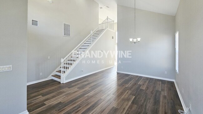 Foto del edificio - 16322 Laurel Garden Ct