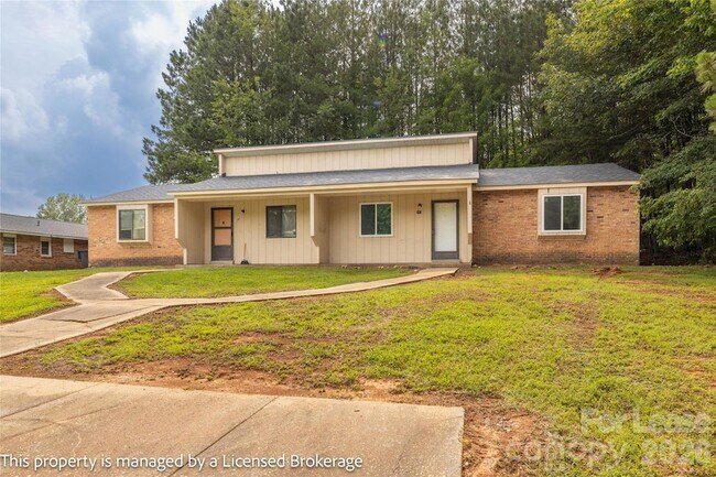 Foto del edificio - 145 Brentwood Dr