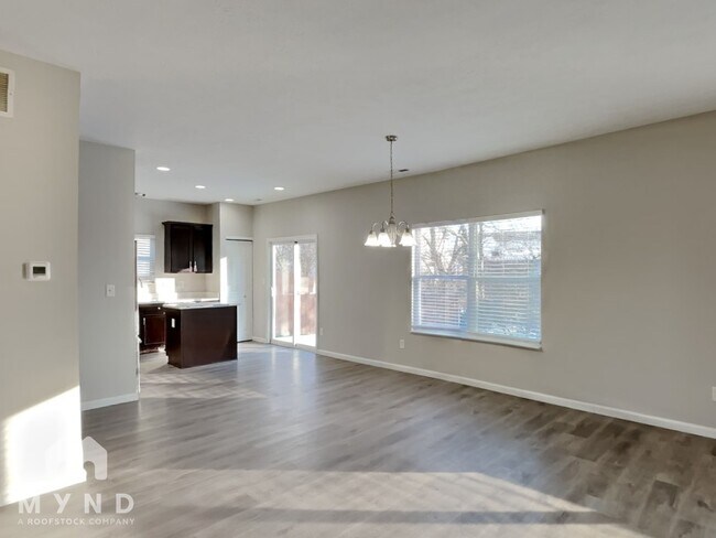 Foto del edificio - 1511 Danielle Rd