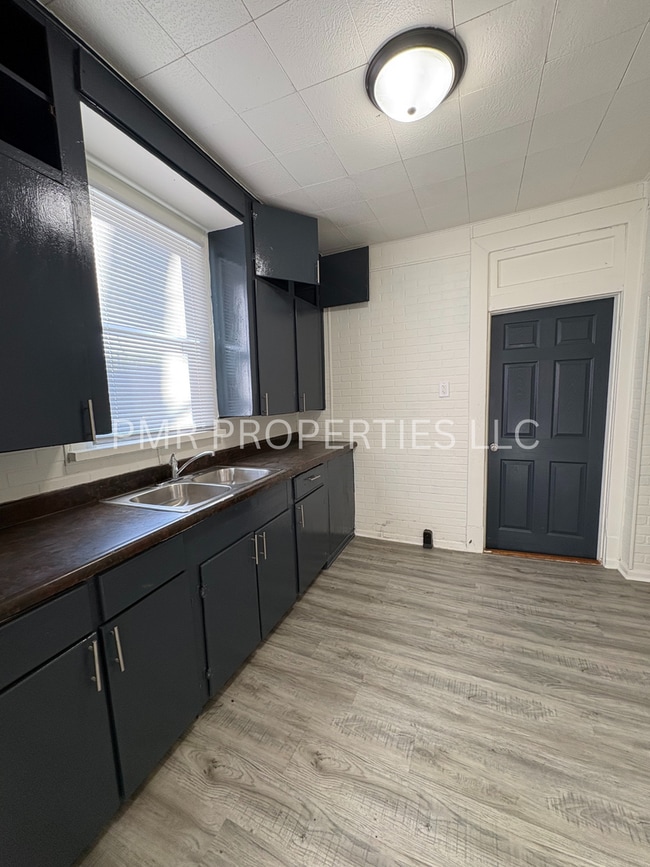 Foto del edificio - 3-bedroom, 1-bathroom House