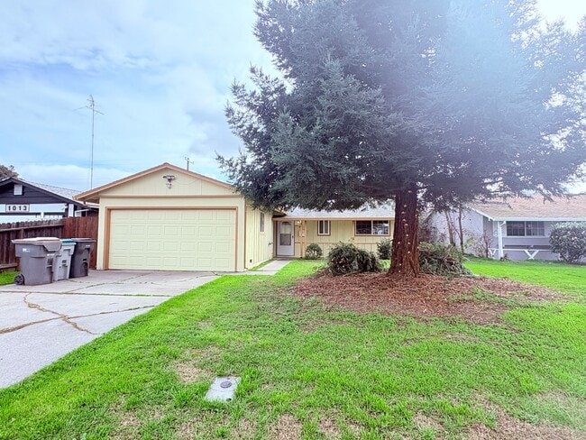 Photo - 1017 Charles St House