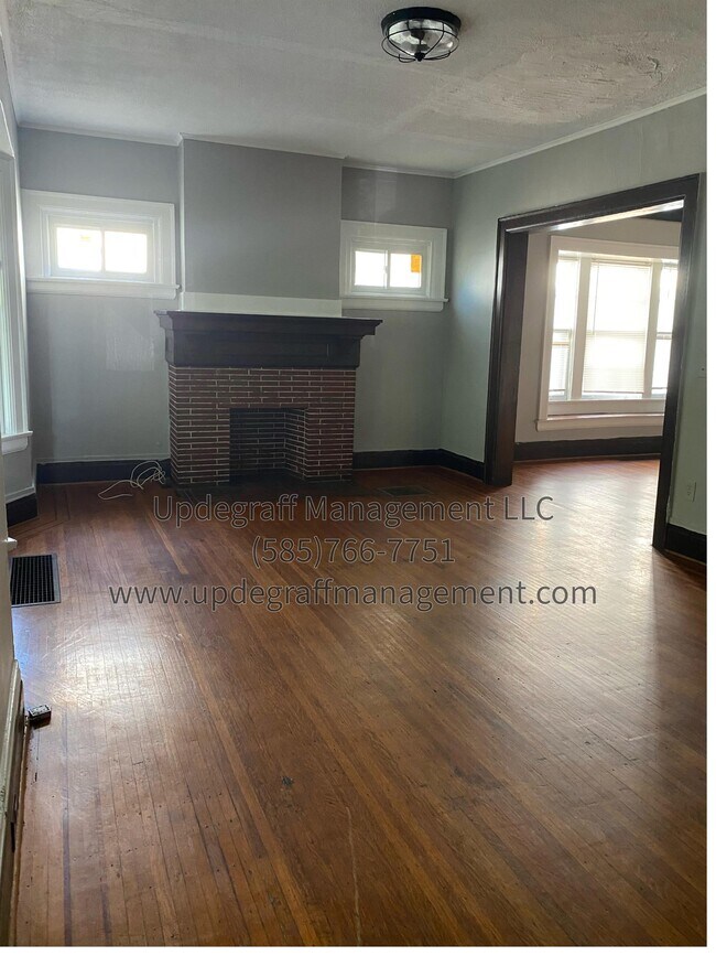 Building Photo - 52 Herkimer St