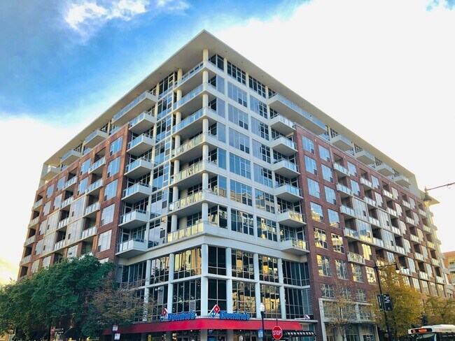 Building Photo - 901 W Madison St