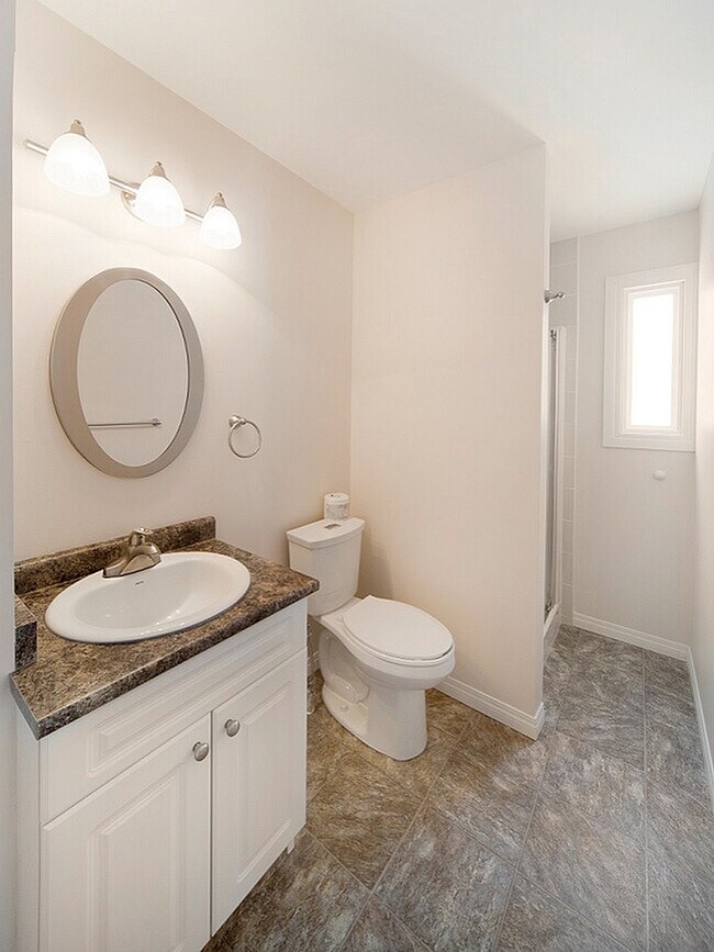 Photo du bâtiment - Elmwood Townhomes