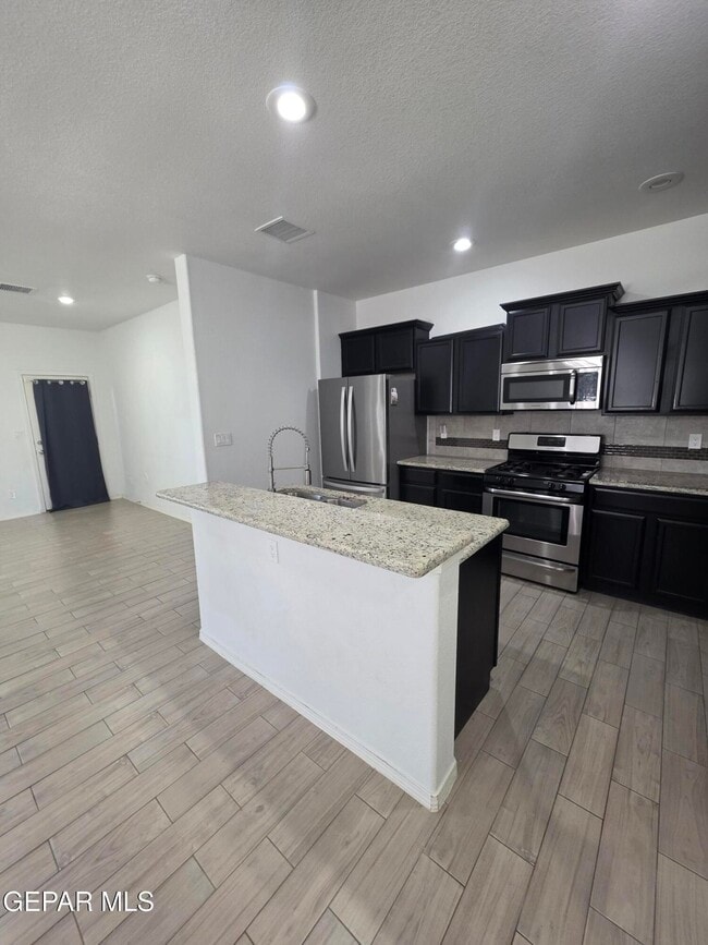 Building Photo - 7517 Red Cedar Dr