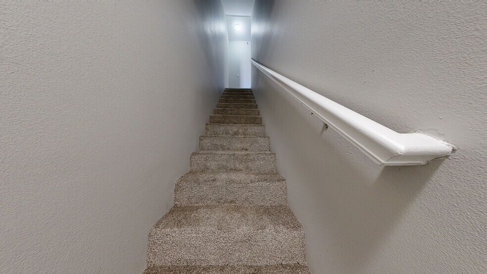 Isabella Apartment Homes
