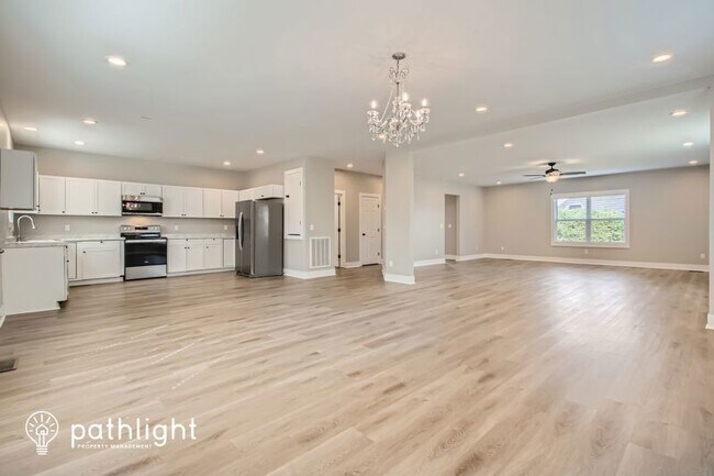 Building Photo - 4516 Packard Dr