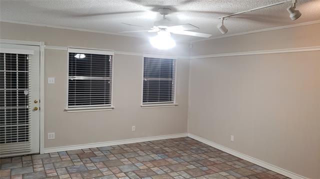 Building Photo - 2714 Ashglen Dr