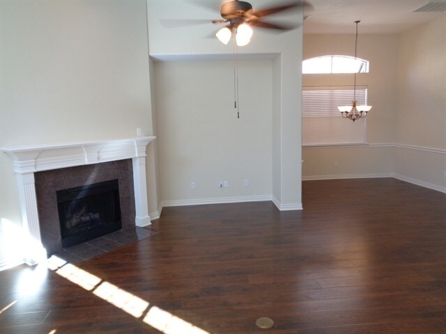 Building Photo - 3221 Heatherbrook Lane