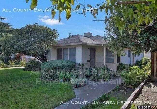 Building Photo - 3405 Willow Pass Rd