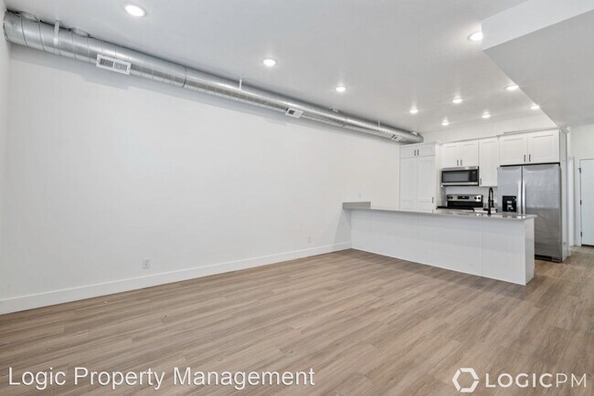 Foto del edificio - 2 br, 1.5 bath House - 909 W. Euclid Ave S #7