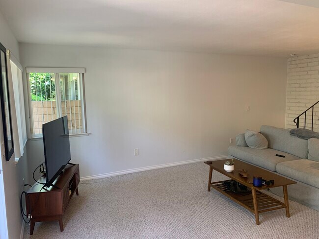 Foto del edificio - 16394 Del Oro Cir