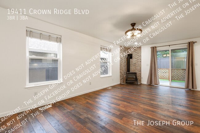 Foto del edificio - 19411 Crown Ridge Blvd