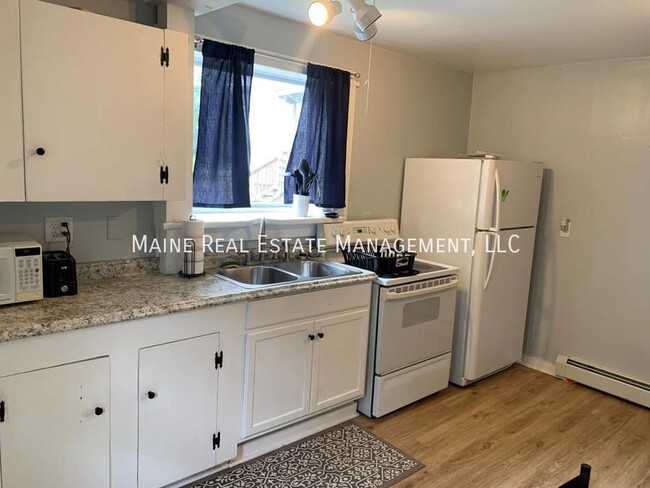 Foto del edificio - 5-11 6th St. Apt.-1