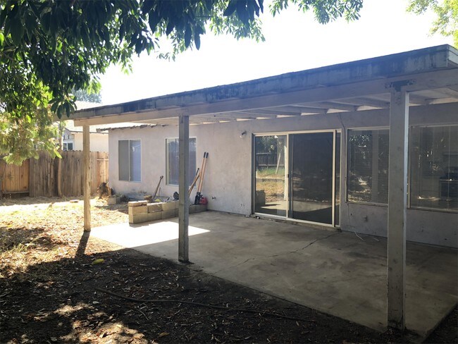 Foto del edificio - 3839 Merrill Ct