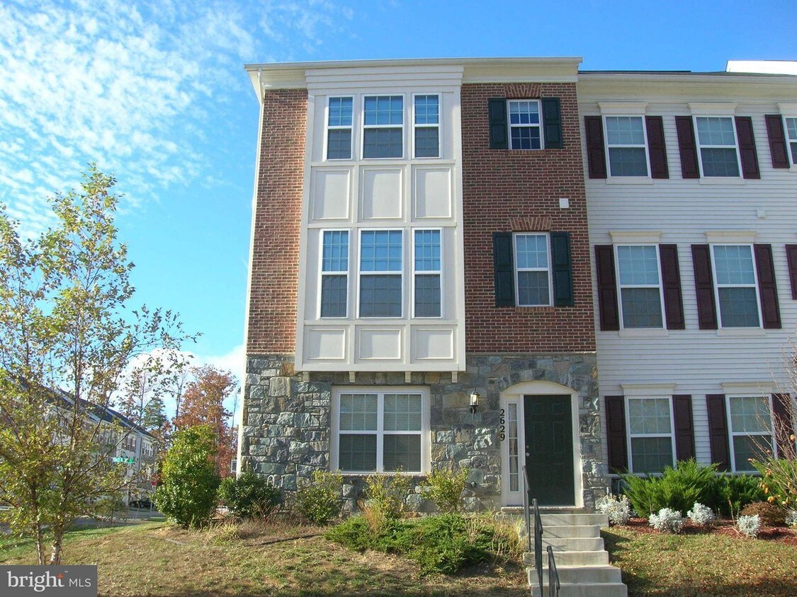 Primary Photo - 2629 River Basin Ln