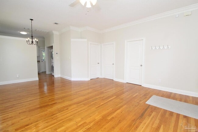 Building Photo - 32 N Donelson St