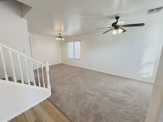 Foto del edificio - 4 BED, 2.5 BATH HOME IN CIRCLE CROSS RANCH SAN TAN VALLEY, AZ