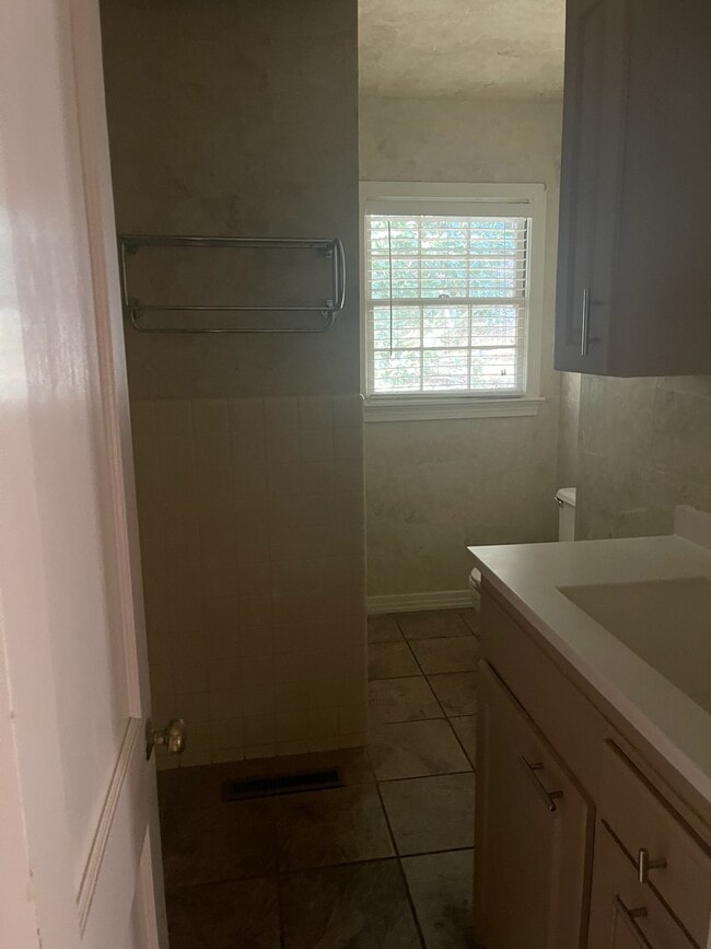 Large Bathrooms - 217 Hildegarde Ter