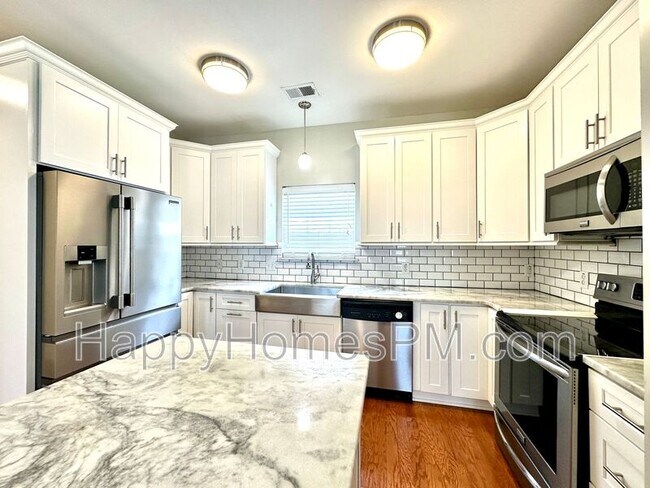 Photo - 1209 Laurel Park Trail House