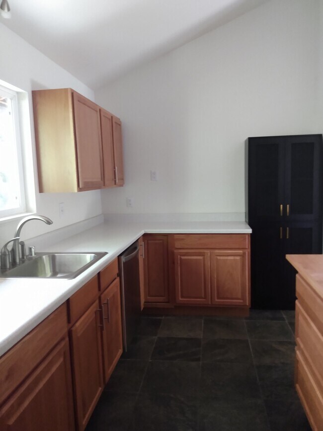 Foto del edificio - 5736 Orchard Ln