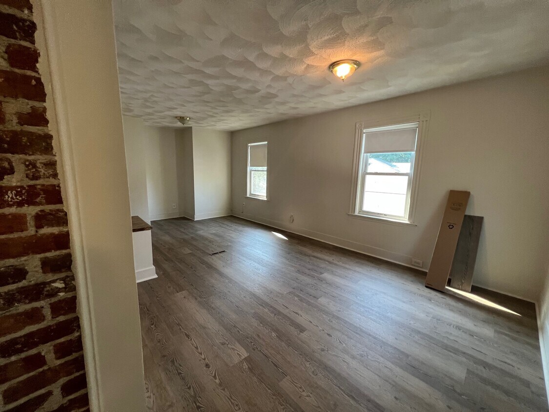 314 Langley Rd Unit 2, Newton, MA 02459 Condo for Rent in Newton, MA