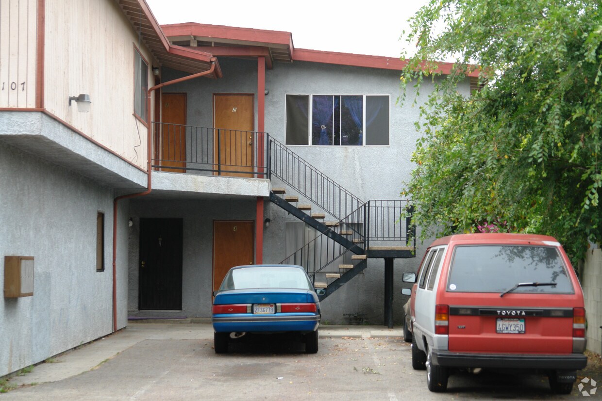 Building Photo - 4107 Baywood St