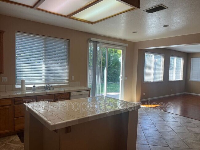 Building Photo - 3260 San Salvador St