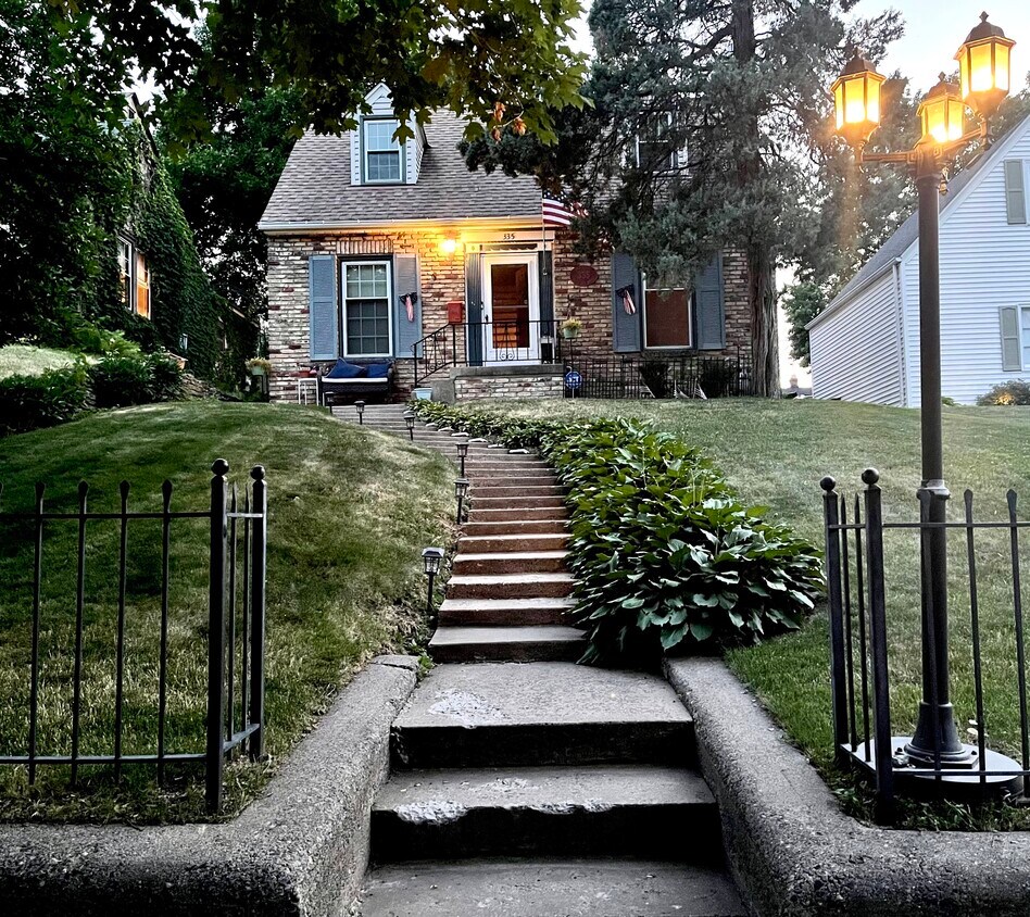 Foto principal - 335 5th Ave N