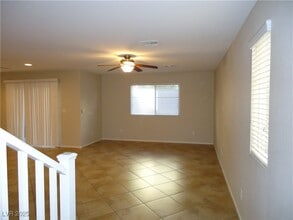 Building Photo - 8954 Fox Season Ave