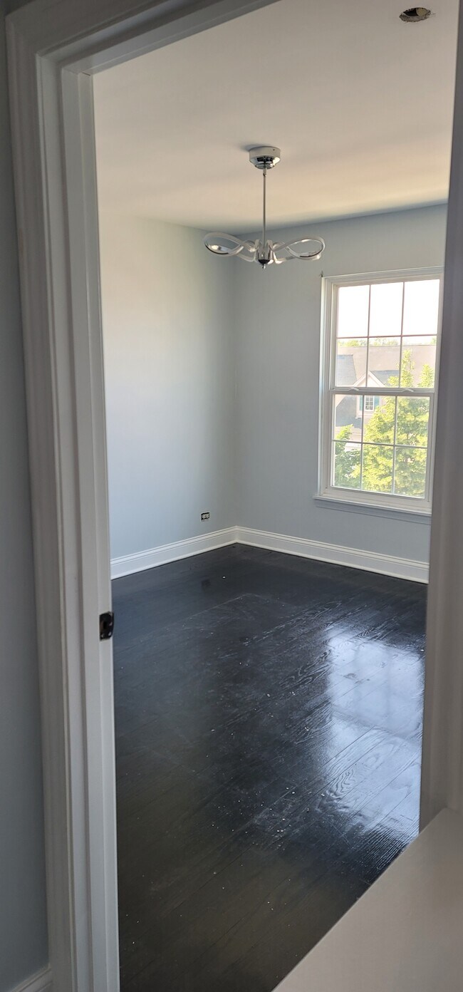 Foto del edificio - 3153 Holden Cir