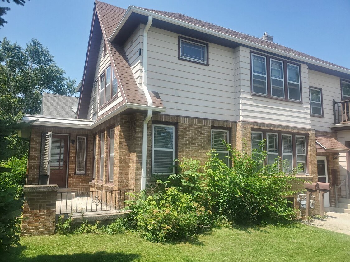 Foto principal - 421 W Oakland Ave