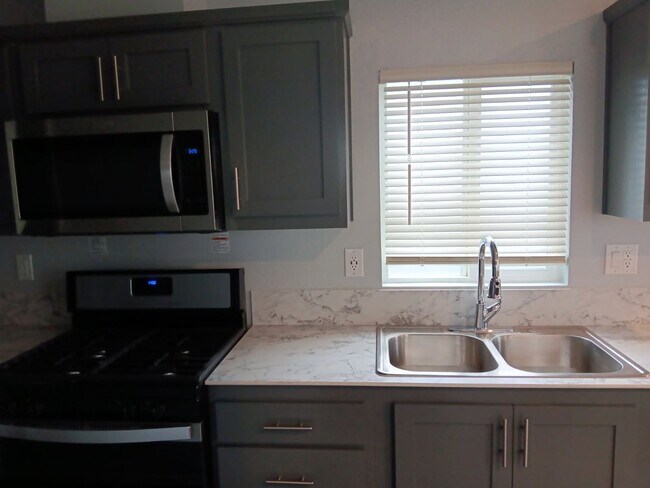 Foto del edificio - Anthony's